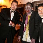 Pablo y Miguel con zombie Pablo y Miguel con zombie