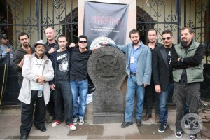 Lápida de directores